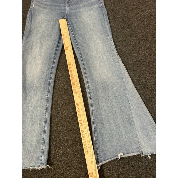 American Eagle Festival Flare Blue Jeans Womens 8 Regular Stretch Distressed - Picture 2 of 9